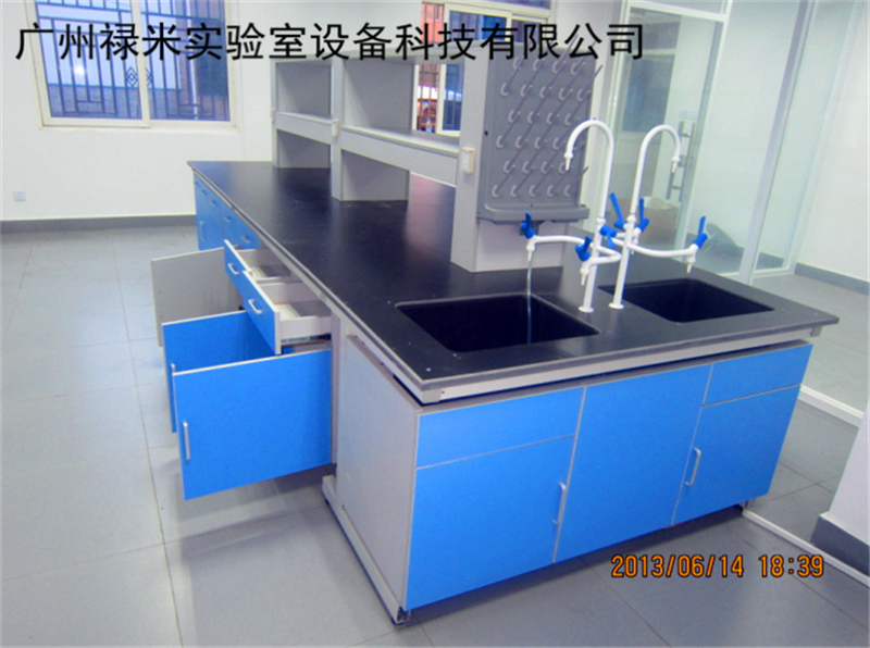 實(shí)驗(yàn)室實(shí)驗(yàn)臺(tái)